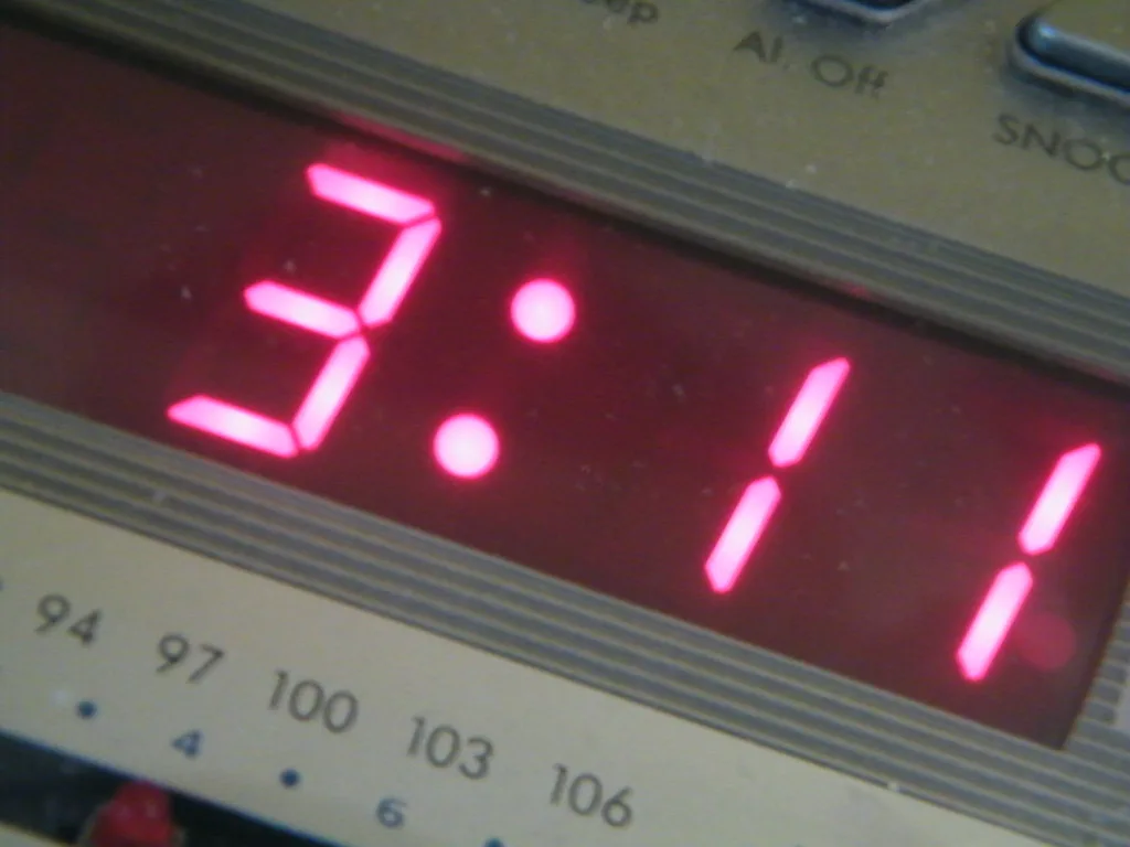 Digitale of analoge tafelklok: verschillen op een rij